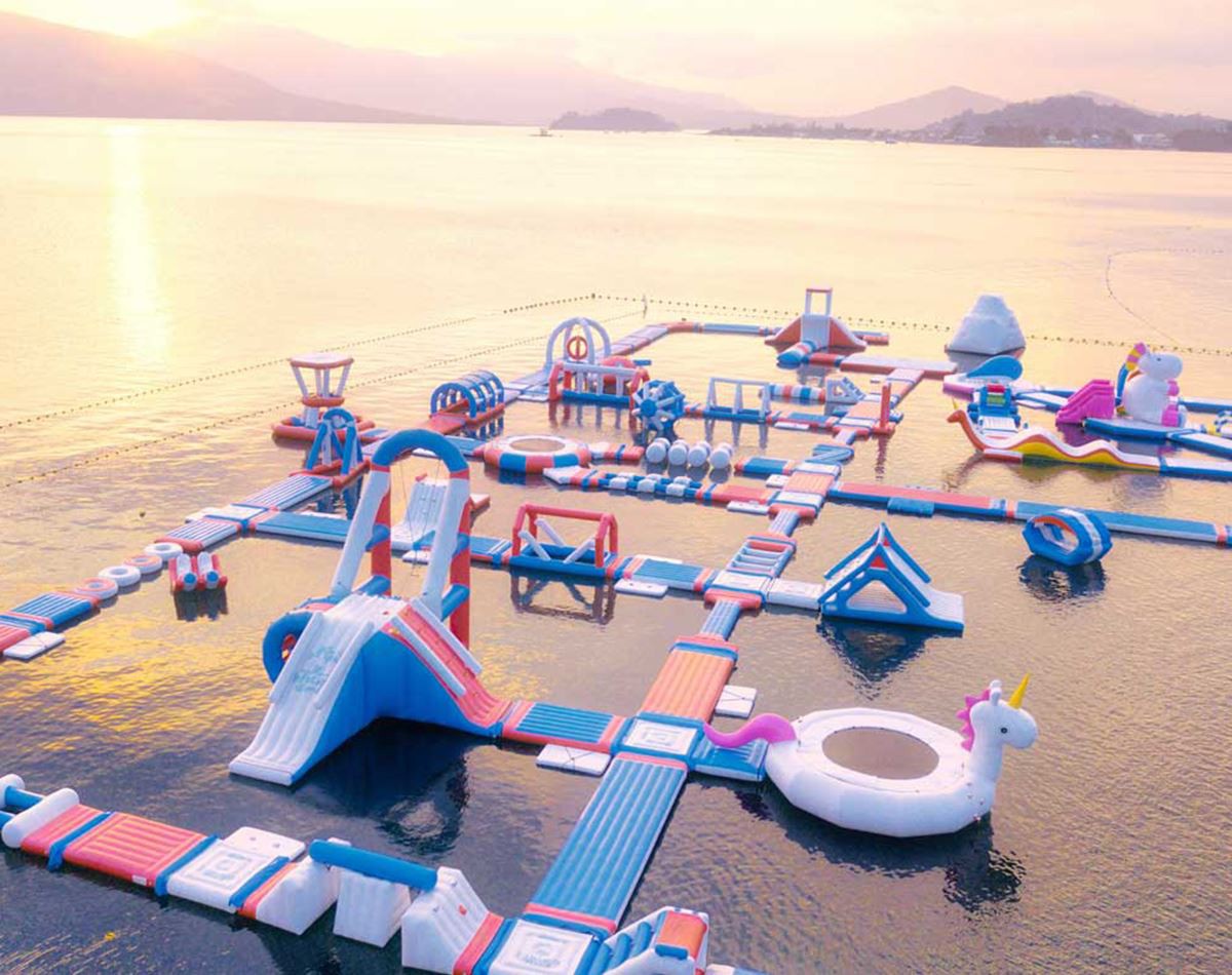 Χαριτωμένο ροζ φουσκωτό υδάτινο πάρκο Cute Pink Inflatable Water Park